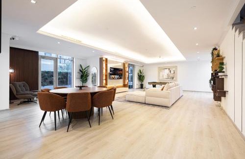 Downtown Dubai House | Next'Living - Luxury Private Room in a Shared Villa