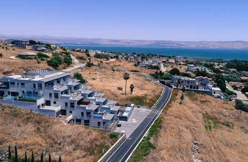 Migdal Apartment | Nino Magdala - 1Bdrm Suite with private spa bath/Sea of the Galilee