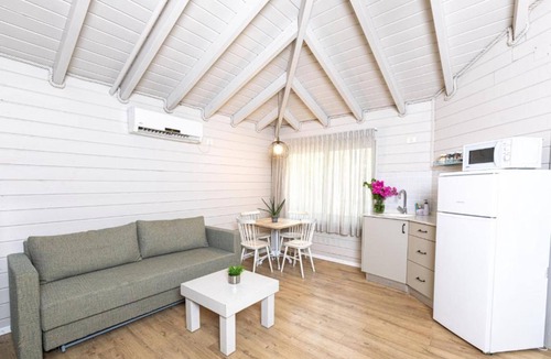 Nir David Cabin | Nir David Country Lodge