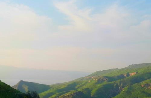 Ne'ot Golan Cabin | Nof Beresheet suites