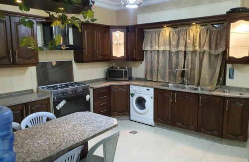Al Jubeiha Apartment | Noor Apartment 3-bedroom apartment in enchanting Amman with comfort