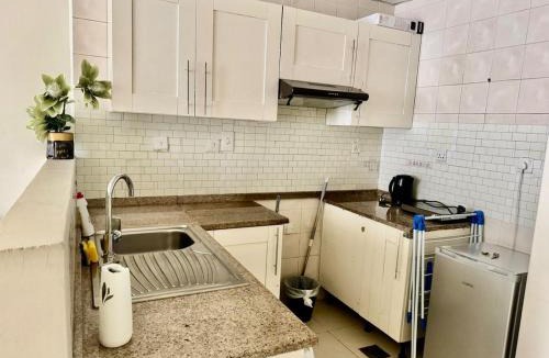 Dubai Apartment | Not far from metro and WTC