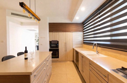 Rishon LeTsiyon House | O&O Group – Beachside Villa w/Private Jacuzzi
