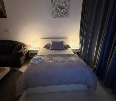 Al Ain Apartment | Oasis Studio jimi