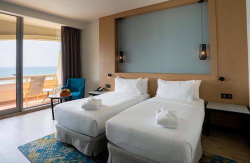 Beach & Coast Hotel | Occidental Sharjah Grand