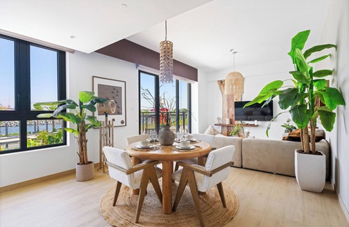 Dubai Apartment | Ocean View 2BR with a Pool & Gym, 2 min to Beach