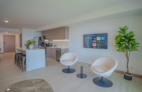 Jaco Condo | Ocean-view 3BR condo with resort pools, gym and coworking near Jacó.