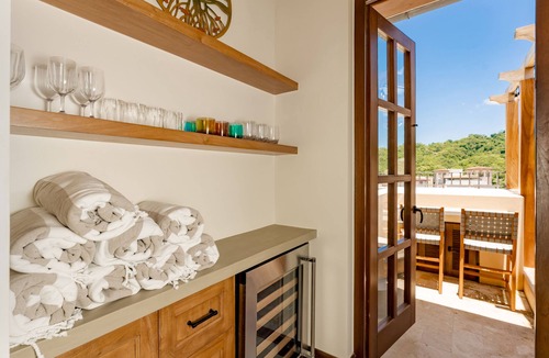 Las Catalinas Apartment | Ocean View with Pool and Beach Club Access - Las Catalinas - 205 Plaza Pienza