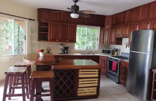 Ballena House | Ocean views and privacy above Uvita