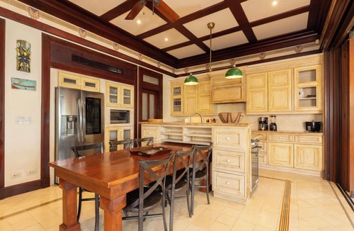 Las Catalinas Villa | Oceanfront Villa with Pool and Beach Club Access - Casa Teja