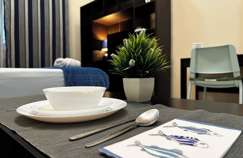 Al Ain Bed & Breakfast | Olivia's BNB: Fully furnished private suite in Jimi Ameriya