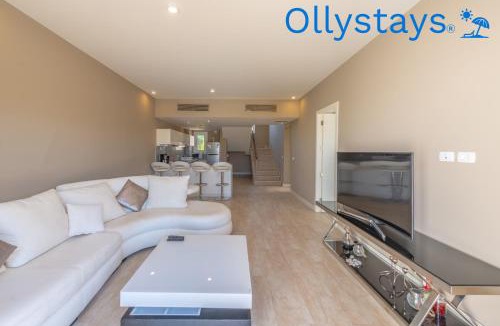 El Gouna Villa | Ollystays Luxury 4BR Villa, Heated Pool, Joubal Lagoon View !