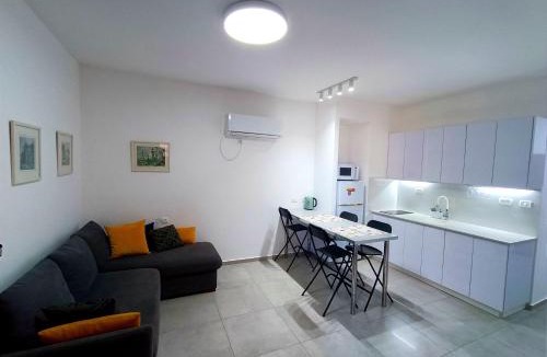 Ashkelon Apartment | On the sea
