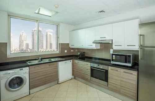 Dubai Marina Hotel | One Bedroom Apartment In Marina By E R