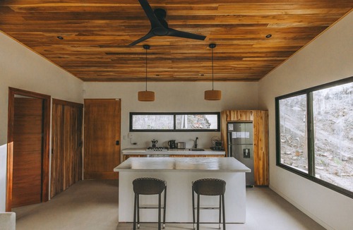 Santa Teresa House | One Bedroom House w/Private Pool in a Jungle Paradise, Quiet & Fast Wifi