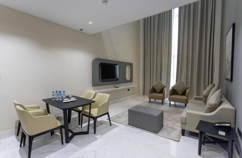 Al Ain Apartment | One Bedroom Suite Near Jabal Hafit National Park