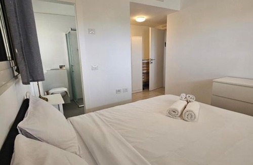Acre Apartment | Or-Yam – Beachfront Apt, Argaman Beach, Akko