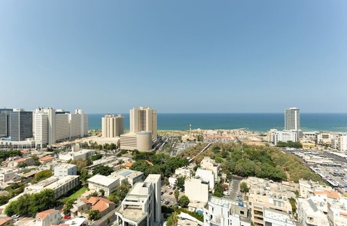 Tel Aviv City Center Apartment | Outstanding 2BR in White city by HolyGuest