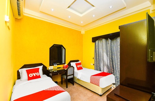 Muscat Hotel | OYO 137 Marina Hotel
