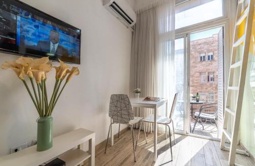 Jerusalem City Centre Apartment | Paamonim Studios