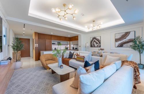 Dubai Marina Apartment | Palace Residence Beach Villa - Direct Beach Access
