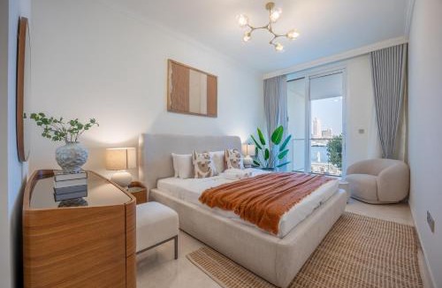Dubai Marina Apartment | Palace Residence Beach Villa - Direct Beach Access