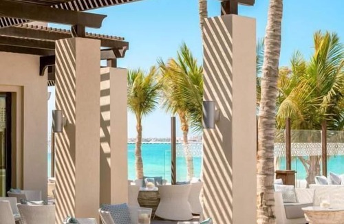 Al Sufouh 2 House | Palace Superior Deluxe King Room In Jumeirah Beach By Luxury Bookings