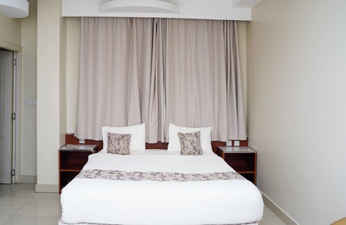 Al Maabilah Hotel | Palette Muscat Al Bayrahaa