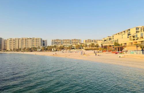 Al Raha Beach Apartment | Palm Yas Island, Beach & Pool, Family Friendly