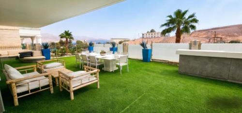Eilat Apartment | Palmore Resort 4 bedroom apartment with Private Pool - By Amdar Holiday Apartments