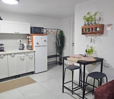 Kiryat Yam House | Panda house by the sea