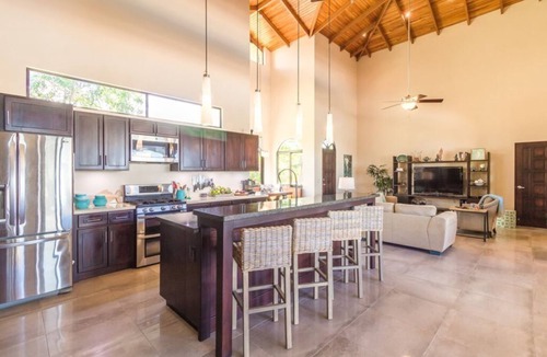 Chontales House | Panoramic Sunsets and Cano Island Views
