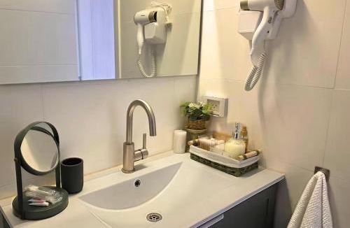Bat Yam Apartment | Pardisano