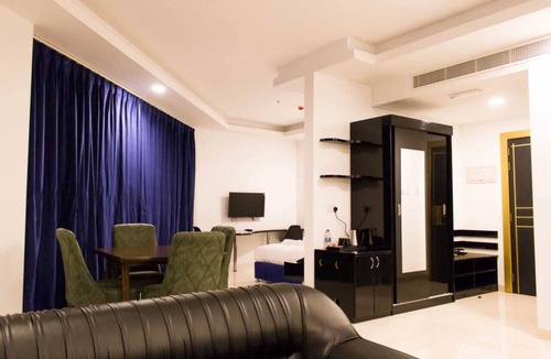 Azaiba Hotel | Parkside Plaza Hotel - Muscat