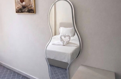 Ar-Raml 1 Apartment | Peaceful 2-bedroom apartment with AC in charming Alexandria
