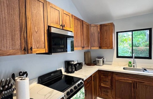 Coco House | Peaceful 2BR, 1BA Casita/Shared Pool & Nature/2 Min Drive to Coco Beach & Town