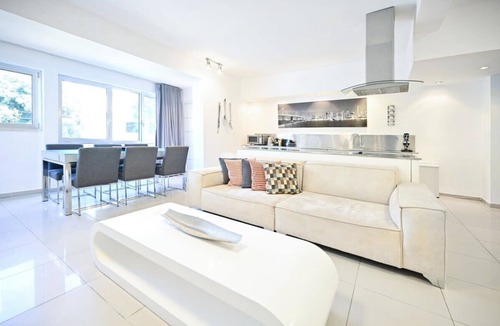 Tel Aviv Apartment | Peaceful 3BR near Frishman Beach by HolyGuest