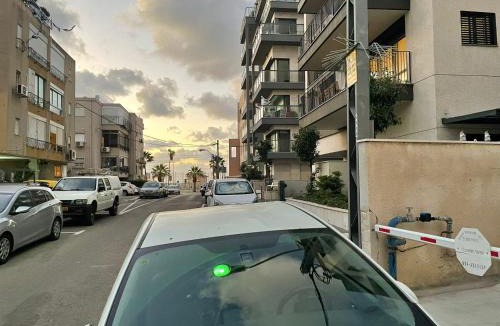 Haifa Apartment | Peaceful and intimate by the sea