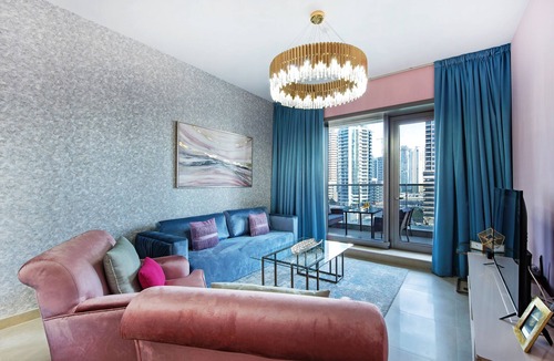 Jumeirah Beach Residence Apartment | Pelicanstay - Full Marina and Pool View