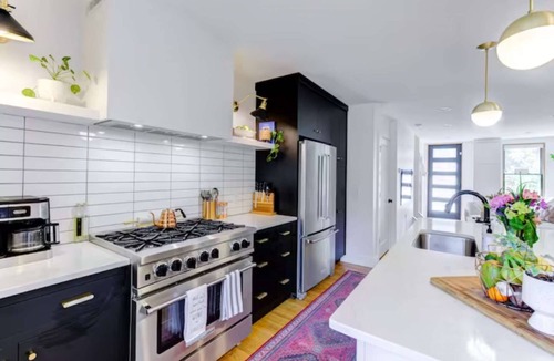Pendleton House | Pendleton Home with private backyard and firepit
