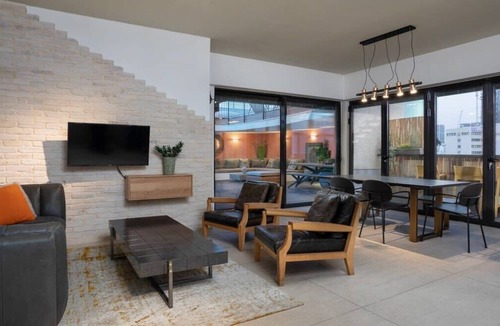 Tel Aviv Apartment | Penthouse 3BR near Rothschild bd. by HolyGuest
