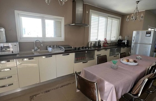 Netanya Apartment | Penthouse 6 Personnes Kikar Netanya 500 Mètres de la Plage