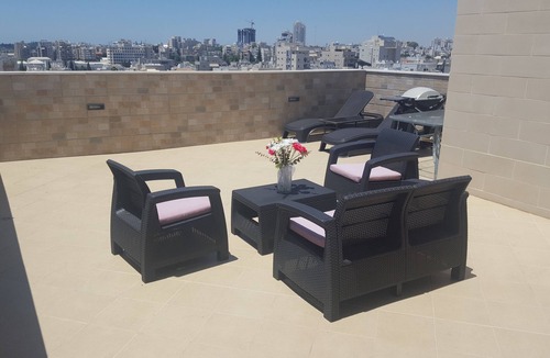 Rehovot Apartment | Penthouse in the City