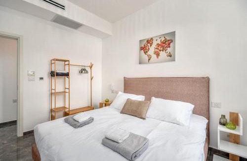 Emek Refaim Apartment | Penthouse with pool jerusalem