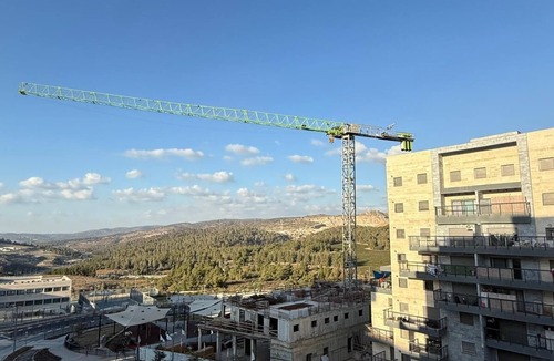 Beit Shemesh Apartment | Perfect 2-bedroom apartment with AC in Neve Shamir, Bet Shemesh