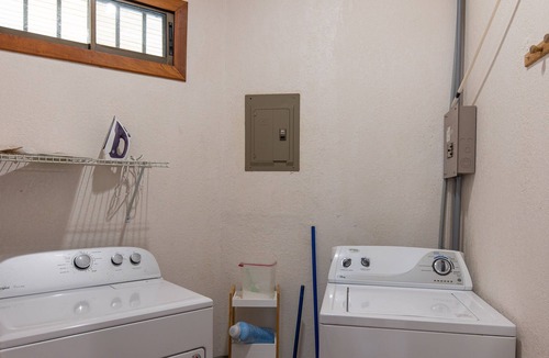 Valle Pura Vida House | Perfect for Large Family or Group of Friends, Pool-AC,good WiFi,parking