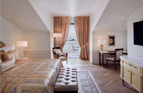 Jadaf Hotel | Perfect Luxury Escape | Near Burj Khalifa, Waterfront & Dubai Attraction Hub
