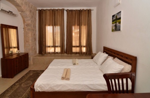 Safed Old City House | Perfect Vacation Rental for groups and families