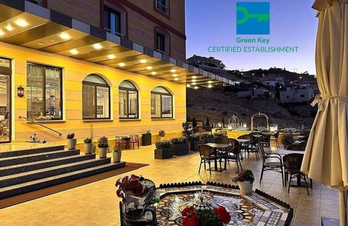 Wadi Musa Hotel | Petra Canyon Hotel