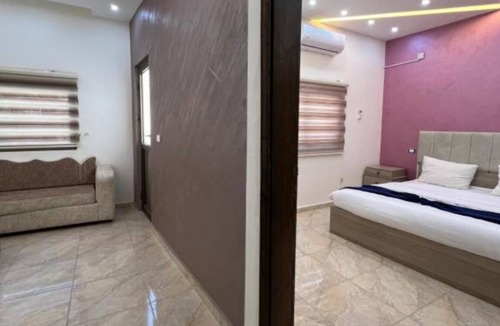Amman Hotel | Petra Heaven Boutique - Superior King Room with Balcony